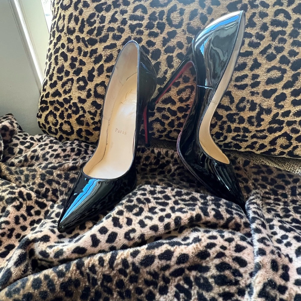 Black patent Loubous